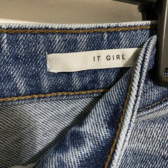 Like-New Button Up High Rise Guess Jeans - Picture 5 of 7